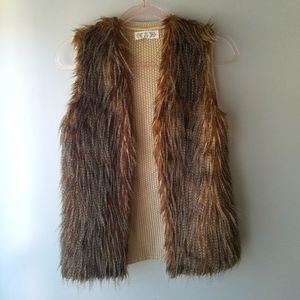 Pink Rose Faux Fur Vest Size Small